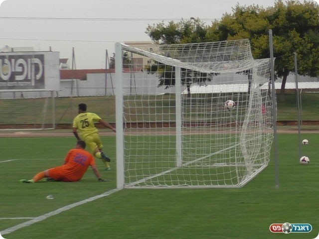 שער הניצחון של אלנתן סלמי (שקד מורג)